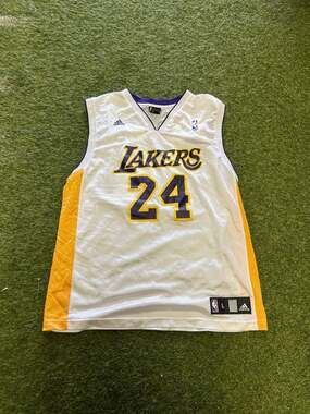 Vintage Adidas Kobe Bryant #24 Los Angeles Lakers Sunday White Jersey Size Large